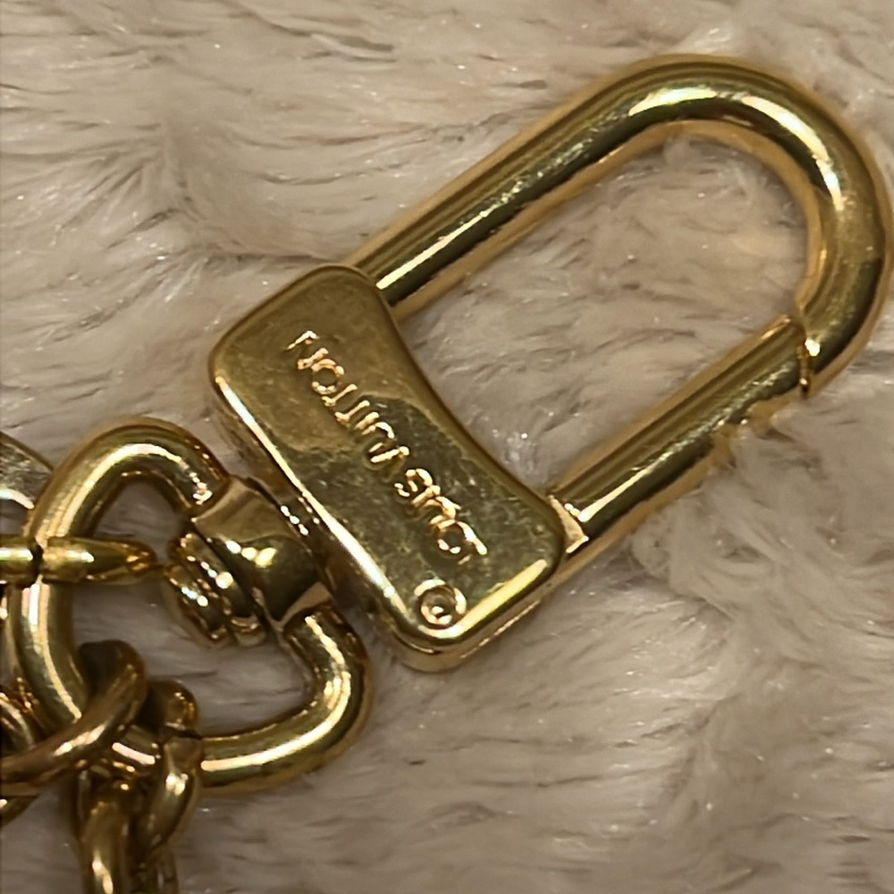 LOUIS VUITTON Tortoise Lock and Key Bag Charm/Key Holder - Picture 8 of 16